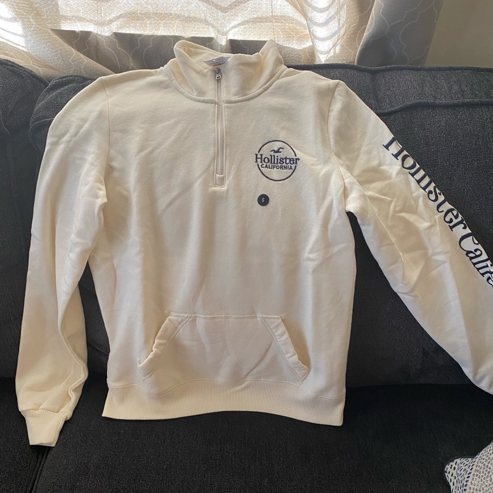Hollister sweatshirt